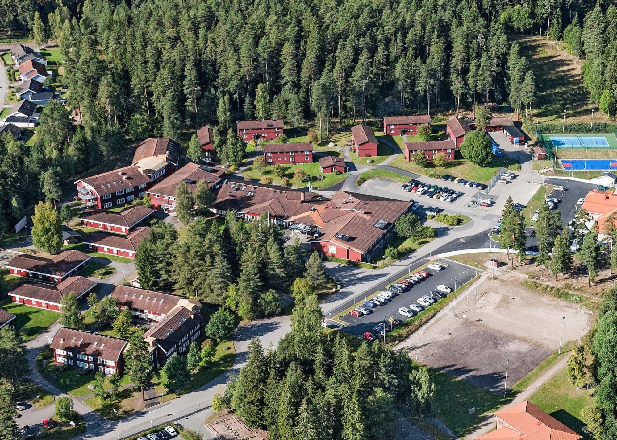 Aedelfors Hotell & Konferens Holsbybrunn Exterior foto